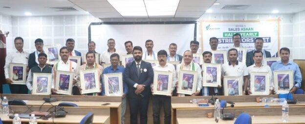 Half Yearly Distributor meet of Sales Asaan. Experienced Leaders in one frame.